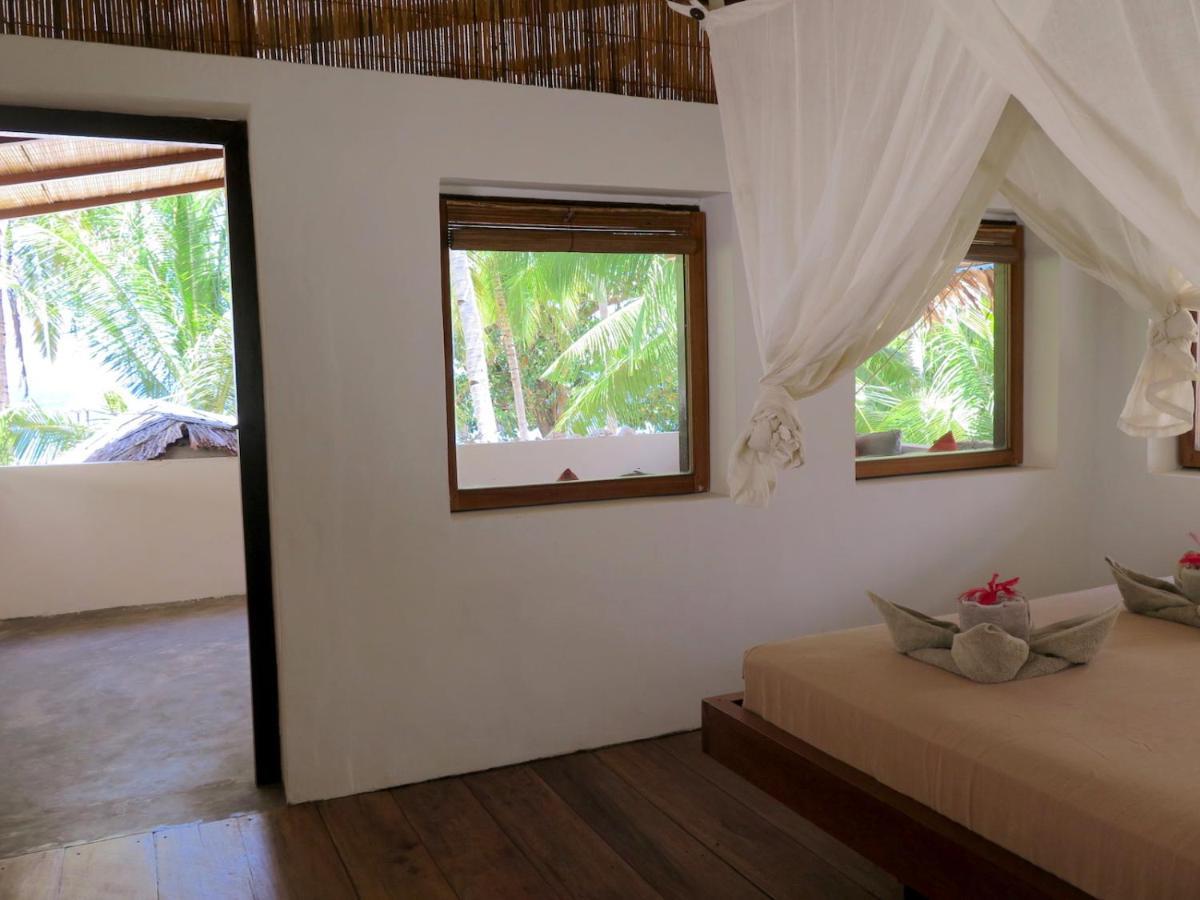 Coral Eye Boutique Resort And Marine Outpost Likupang Exterior photo